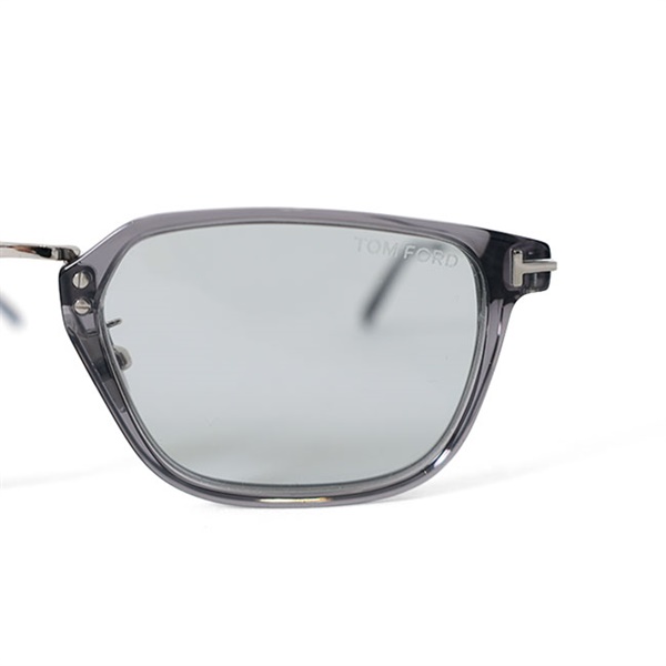 TOM FORD サングラス　FT1042-D-5212Aクリアグレー TOM FORD EYEWEAR - FT1042-D-5212A / サングラス / アジアン