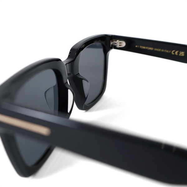 TOMFORD スクエアフレムサンクラス FT1169K0 5401A TOMFORD スクエアフレムサンクラス FT1169K0 5401A (TOM FORD