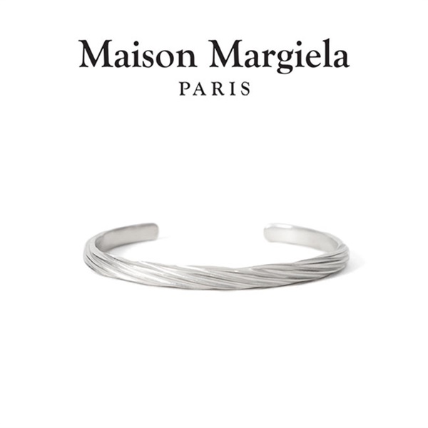 Maison Margiela メゾンマルジェラ シルバー タイムレス カフ バングル SM1UY0076 SV0197 Maison Margiela （メゾンマルジェラ） Add. 宮崎