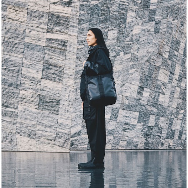 White Mountaineering × BRIEFING ミニショルダー 楽天市場】White Mountaineering BLK x BRIEFING ホワイト