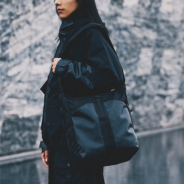 White Mountaineering×BRIEFING ショルダーバッグ White Mountaineering WM × BRIEFING 'SHOULDER BAG' - W/