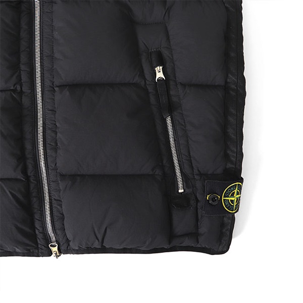 Stone Island ストーンアイランド ガーメントダイ ナイロンタフタ スタンドカラー ダウンベスト 7915G1428