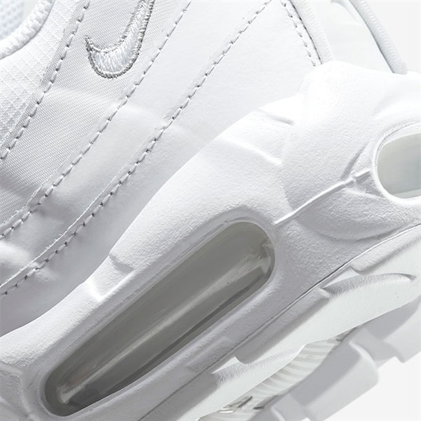 Air max hotsell 95s all white