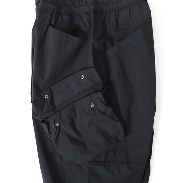 WHITE MOUNTAINEERING ホワイトマウンテニアリング dk SHORTS WITH Black メンズ パンツ BLACK  BK2271402 CARGO SAFETY BUCKLE