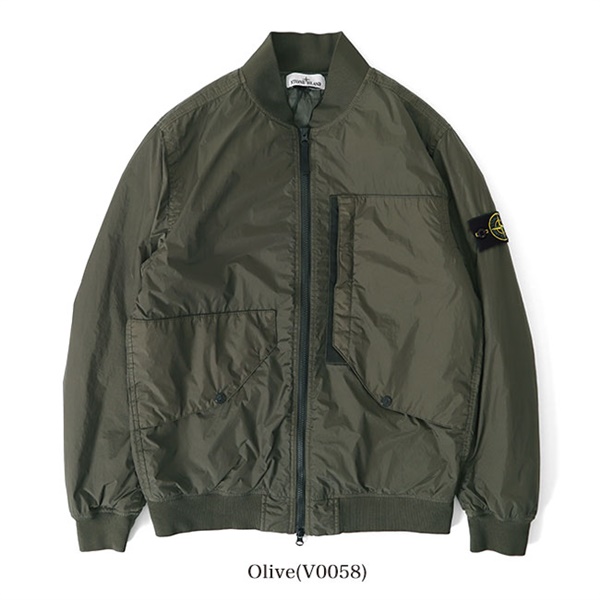 購入を考えていますstone island MA1 ジャケット