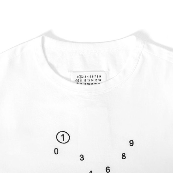 Maison Margiela メゾンマルジェラ カレンダーロゴ Tシャツ-