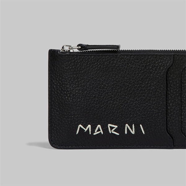 ☆MARNI（マルニ）☆ ロゴ バンド カードケース ブラック ブラック レザーカードホルダー、マルニメンディング刺繍入り