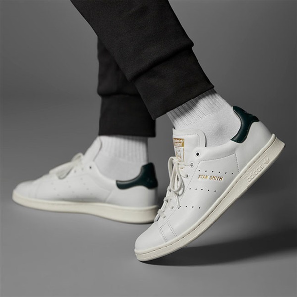 adidas スタンスミス　LUX / STAN SMITH LUX