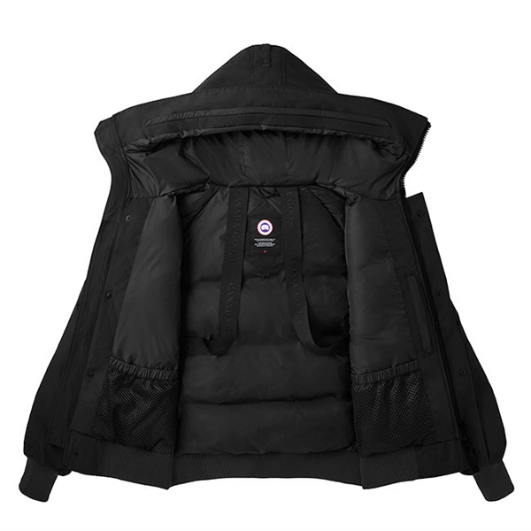 CANADA GOOSE カナダグース Chilliwack チリワック ボンバー ミリタリー フーデッド ダウンジャケット 2050M