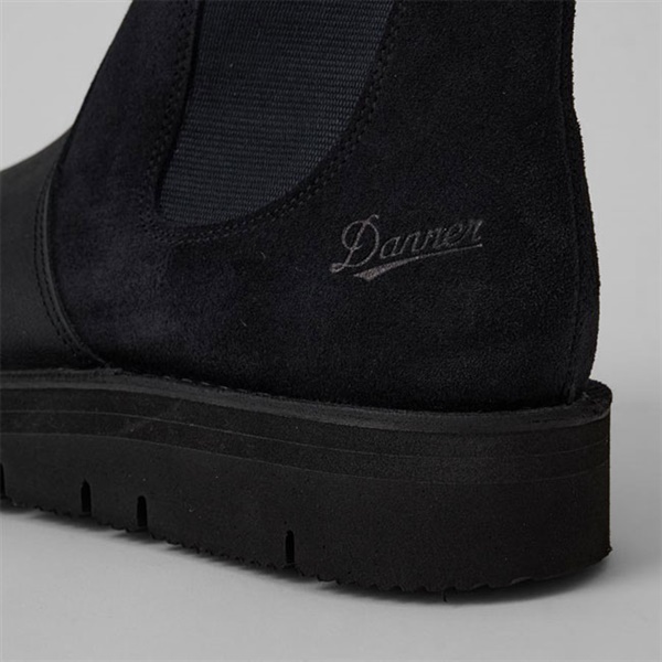 定価63,800円　Danner white mounteneering White Mountaineering × Danner – White Mountaineering OFFICIAL WEB