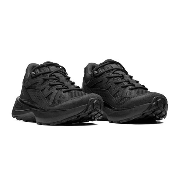 100%新品人気SALESalomon Odyssey 28.5cm ブラック　リメイク 靴