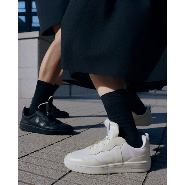 CFCL × VEJA シーエフシーエル × ヴェジャ V-90 レザースニーカー CFCL
