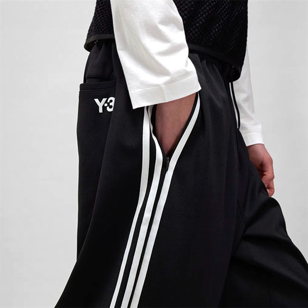 Y-3 ワイスリー スリーストライプス ワイド トラックパンツ IW0080