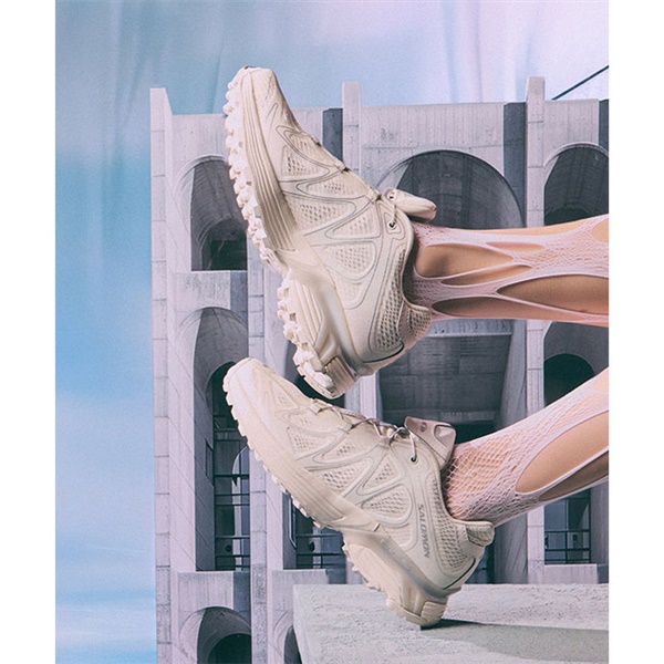 SALOMON SNEAKERS サロモンスニーカーズ XT-WHISPER VOID ウィスパー