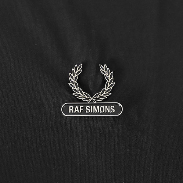 FRED PERRY × RAF SIMONS フレッドペリー ラフシモンズ 刺繍ロゴ ロンT SM6509